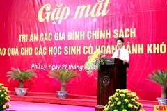 Phê chuẩn Phó Chủ tịch Ủy ban Nhân dân tỉnh Hà Nam và Bình Phước 