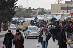 Cảnh yên bình của người dân Syria trên một tuyến phố ở Aleppo ngày 29/12. (Nguồn: EPA/TTXVN)