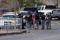 Cảnh sát điều tra tại hiện trường vụ xả súng ở El Paso, bang Texas, Mỹ, ngày 4/8/2019. (Ảnh: AFP/TTXVN)