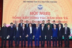 Thủ tướng Nguyễn Xuân Phúc và các đại biểu. (Ảnh: Thống Nhất/TTXVN)