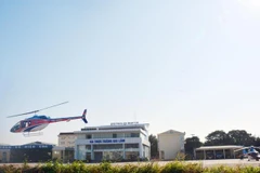 Khai trương đường bay ngắm cảnh sông Hồng bằng trực thăng Bell 505