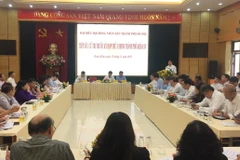 Toàn cảnh buổi họp tiếp xúc cử tri quận Hoàn Kiếm. (Ảnh: Nguyễn Thắng/TTXVN)