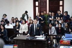 Đạo diễn Nguyễn Việt Tú tại phiên tòa. (Ảnh: Kim Anh/Vietnam+)