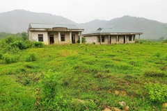 Khu tái định cư Khe Mừ xây dựng 10 năm chưa xong do thiếu phần nguồn vốn của tỉnh Nghệ An 15 tỷ đồng. (Ảnh: Nguyễn Oanh/TTXVN)