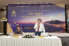 Ông Tạ Quang Đông - Thứ trưởng Bộ Văn hóa, Thể thao và Du lịch, Trưởng Ban chỉ đạo Liên hoan phim Việt Nam lần thứ 21 chủ trì hội thảo. (Ảnh: Huỳnh Ngọc Sơn/TTXVN)