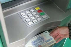 Làm rõ vụ kẻ gian lợi dụng bão cậy phá cây ATM 