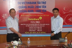 Hàng chục tỷ đồng giúp đỡ dân vùng lũ ở Bình Định 