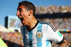 BLV khóc nức nở ngay trên sóng sau khi Di Maria ghi bàn