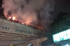 43 học sinh an toàn trong vụ cháy xe khách trên đường vành đai 3