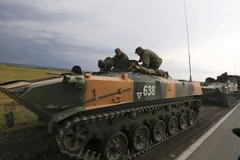 Ukraine ghi nhận "100 xe quân sự" Nga trên đường tới Donetsk