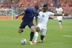 Giao hữu: Van Persie tiếp tục lập công, Italy, Bồ Đào Nha đều hòa