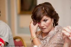 Thân mẫu Cristiano Ronaldo đã suýt phá thai khi mang bầu CR7