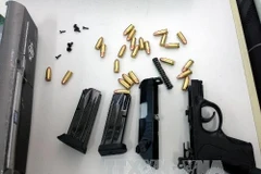 Uông Bí: Bắt đối tượng dùng dao chém công an, lấy đi 2 khẩu súng