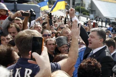 Tổng thống Ukraine giải tán quốc hội, ấn định bầu cử sớm 