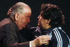 Bóng đá Argentina liên tiếp phải hứng chịu những cú sốc lớn