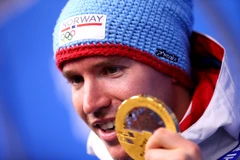 Na Uy thống trị trượt tuyết, Hà Lan áp đảo trượt băng