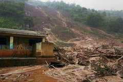Lở đất khủng khiếp tại Ấn Độ, ít nhất 150 người bị vùi lấp