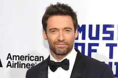 "Người sói" Hugh Jackman im tiếng vì phải điều trị ung thư da