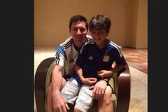 Messi gặp lại cậu bé trong clip gây "bão" trên mạng xã hội