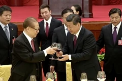 Các thế hệ lãnh đạo Trung Quốc họp mặt ngày quốc khánh