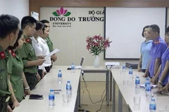 Tiếp tục khởi tố 2 cán bộ Đại học Đông Đô vì giả mạo trong công tác