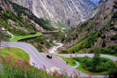 [Photo] Những con đường kỳ vĩ và hiểm trở nhất trên thế giới