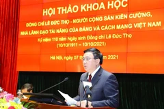 Giáo sư, tiến sỹ Nguyễn Xuân Thắng, Ủy viên Bộ Chính trị, Giám đốc Học viện Chính trị quốc gia Hồ Chí Minh, Chủ tịch Hội đồng Lý luận Trung ương phát biểu khai mạc và đề dẫn Hội thảo. (Ảnh: Nguyễn Điệp/TTXVN)