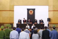 Tuyên án các bị cáo trong vụ án xảy ra tại nhà máy Ethanol Phú Thọ. (Ảnh: Doãn Tấn/TTXVN)