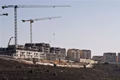 Công trình xây dựng một khu định cư của Israel tại thành phố Ramallah, Bờ Tây ngày 5/10. (Ảnh: AFP/TTXVN)