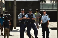 Cảnh sát Australia tuần tra tại quận trung tâm thương mại ở Sydney ngày 24/12. (Nguồn: AFP/TTXVN)
