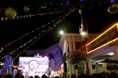 Đón mừng Giáng sinh tại Nhà thờ An Hội (Ninh Kiều, Cần Thơ). (Ảnh: Duy Khương/TTXVN)