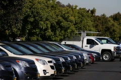 Các xe ôtô hiệu Chevrolet bày bán tại San Leandro, bang California, Mỹ ngày 15/5. (Nguồn: AFP/TTXVN)
