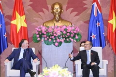 Chủ tịch Quốc hội Nguyễn Sinh Hùng tiếp Thủ tướng New Zealand John Key sang thăm chính thức Việt Nam. (Ảnh: An Đăng/TTXVN)