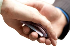 Khởi tố, bắt tạm giam Trưởng phòng Thanh tra thuế ở Bình Định