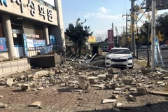 Cảnh đổ nát sau trận động đất ở Pohang, Hàn Quốc ngày 15/11. (Nguồn: THX/TTXVN)