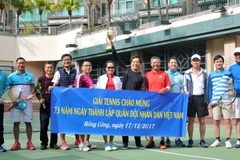 Các tuyển thủ chụp ảnh lưu niệm trước khi thi đấu. (Ảnh: Xuân Tuấn-Hoài Nam/Vietnam+)