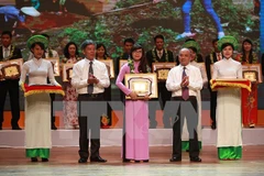 Bộ Quốc phòng tuyên dương các vận động viên tiêu biểu năm 2015