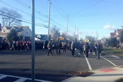 Một trường học phải sơ tán do đe dọa đánh bom. (Nguồn: UNF NEWS)