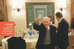 Bố già Procopio di Maggio và chiếc bánh sinh nhật 100 tuổi. (Nguồn: La Repubblica)