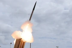 Hệ thống tên lửa đánh chặn tầm trung cao di động (THAAD). (Ảnh: AFP/TTXVN)
