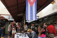 Một khu chợ tại thủ đô La Habana của Cuba. (Ảnh: lanoticias)