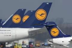  Máy bay của Hãng hàng không Lufthansa tại sân bay ở Munich. (Ảnh: AFP/TTXVN)