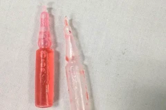 Uống nhầm thuốc diệt chuột, 1 cháu bé tử vong, 1 cháu nguy kịch