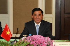  Bí thư Trung ương Đảng, Chủ nhiệm Ủy ban Kiểm tra Trung ương Trần Cẩm Tú phát biểu tại cuộc hội đàm. (Ảnh: Long Hưng Đa/TTXVN)