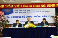 Đại hội cổ đông của Vinaconex. (Ảnh: Thu Hằng/BNEWS/TTXVN)