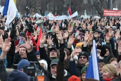Biểu tình phản đối luật lao động sửa đổi tại Budapest của Hungary, ngày 19/1. (Ảnh: AFP/TTXVN)