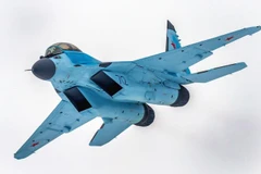 Máy bay chiến đấu MiG-35 của Nga trình diễn trong buổi ra mắt tại nhà máy của MiG ở Lukhovitsy của Nga ngày 27/1/2017. (Ảnh: AFP/TTXVN)