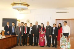 Phó Chủ tịch thứ nhất Hạ viện Séc Vojtech Filip tiếp đoàn. (Ảnh: Hồng Kỳ-Trần Hiếu/Vietnam+)