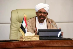 Tổng thống Sudan Omar al-Bashir phát biểu trong cuộc họp nội các ở thủ đô Khartoum ngày 14/3 vừa qua. (Ảnh: AFP/TTXVN)