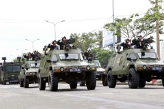 Tổng Bí thư Nguyễn Phú Trọng đến thăm và kiểm tra công tác sẵn sàng chiến đấu của Bộ Tư lệnh cảnh sát cơ động thuộc Bộ Công an. (Ảnh: Trí Dũng/TTXVN)